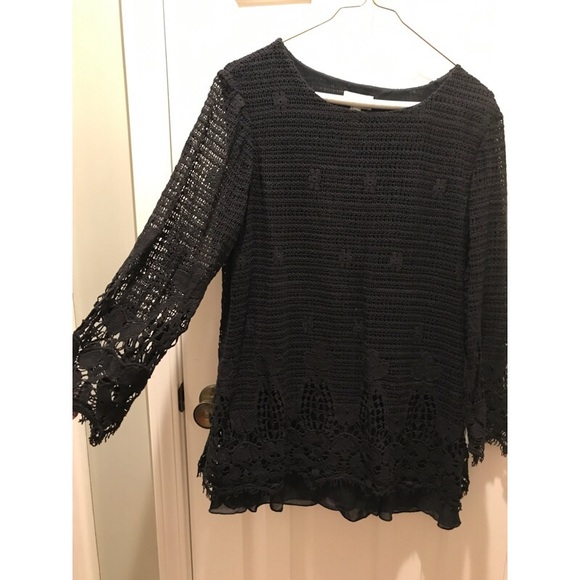 Beautiful black top/tunic. Size Medium Tall - Picture 2 of 3